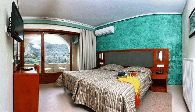 Silver Bay Hotel & Bungalows Kedro Room photo